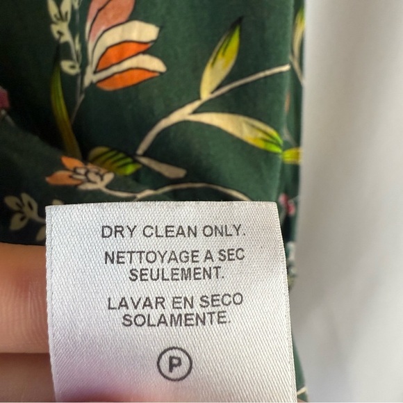 Velvet by Graham & Spencer Green
Floral long Sleeve Blouse Size:L - Picture 9 of 14